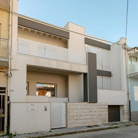 Holiday home Vacanze Giulio Verne
